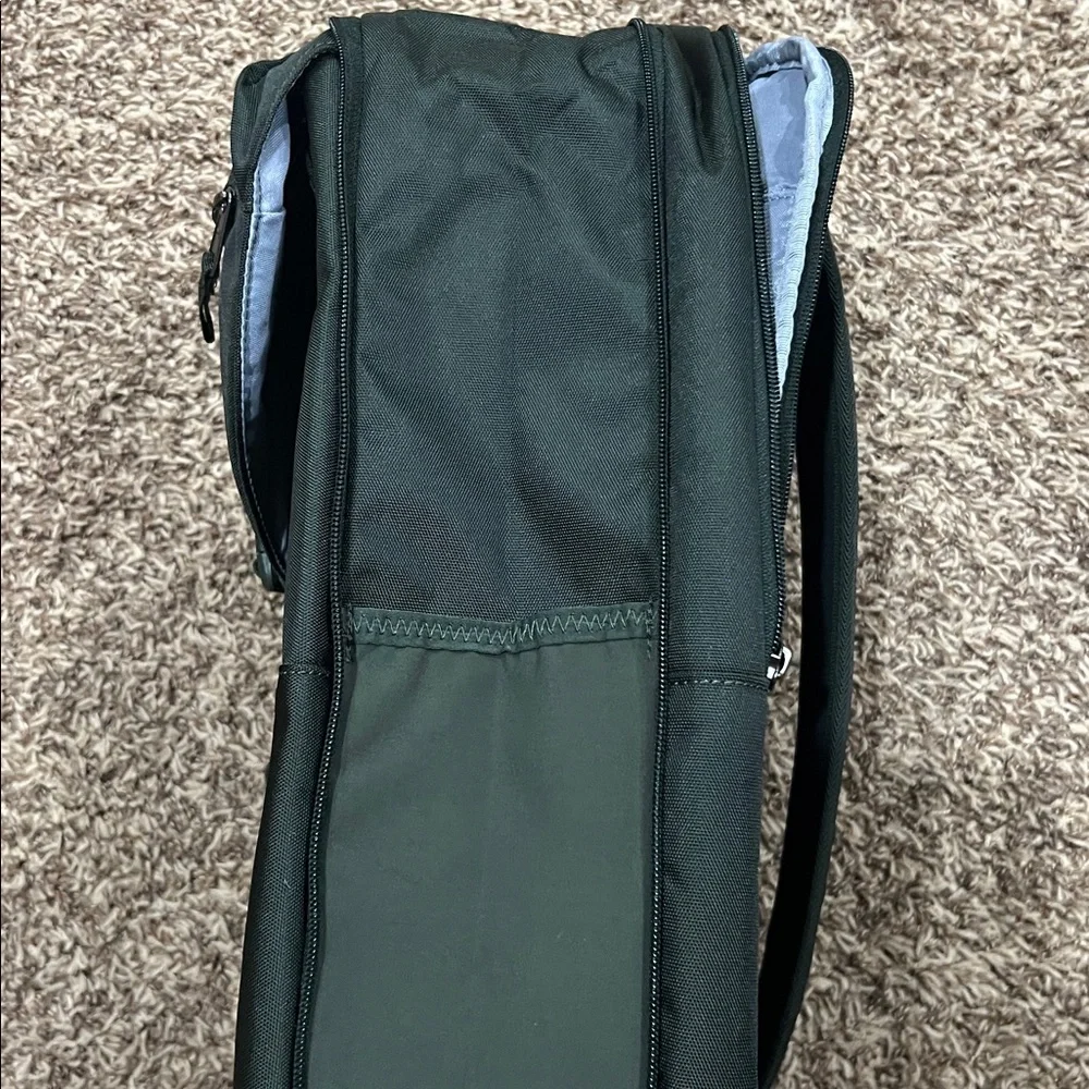 Under Armour Compel sling 2.0 backpack. - Picture 2 of 5